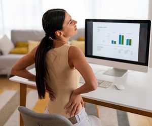 Masz pracę przy biurku? Zrób 15-minutową przerwę ćwiczeniową