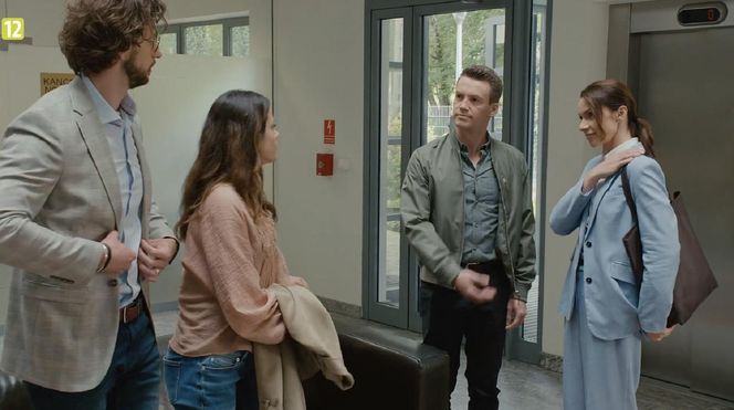 M jak miłość odc. 1884. Martyna (Magdalena Turczeniewicz), Jakub Karski (Krzysztof Kwiatkowski), Kasia (Paulina Lasota), Mariusz (Mateusz Mosiewicz)