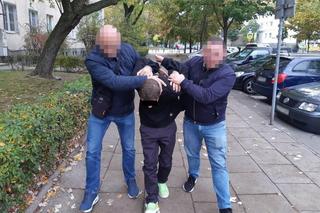 Udawał manekina na wystawie sklepowej. Po zamknięciu galerii ruszył na łowy