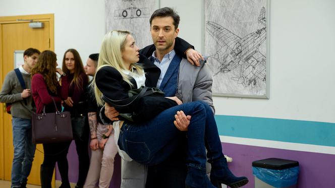 Na dobre i na złe odc. 738. Marcin (Filip Bobek), Dominika (Paulina Gałązka)	