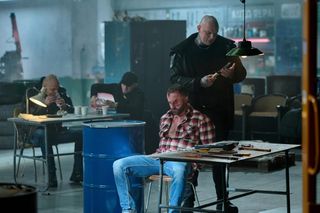 Na Wspólnej odc. 3987. Jakub (Przemysław Cypryański), bandzior Kisiela (Michał Waleszczyński-Lis)