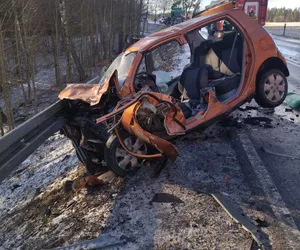 Tragiczny wypadek na trasie Mrągowo - Piecki. Nie udało się uratować 24-latki [Zdjęcia]