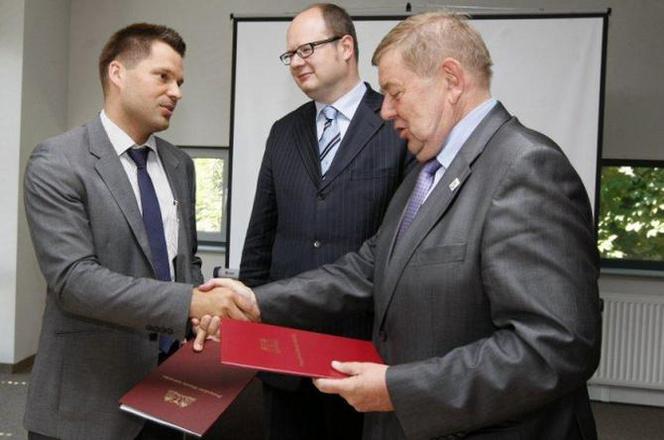 Podpisanie umowy na budowę ostatniego odcinka Trasy W-Z (8 czerwca 210, Gdańsk)