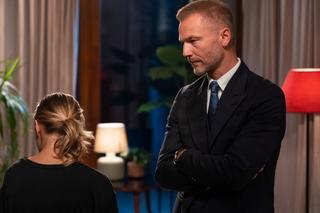 	M jak miłość odc. 1716. Julia (Marta Chodorowska), Andrzej Budzyński (Krystian Wieczorek)