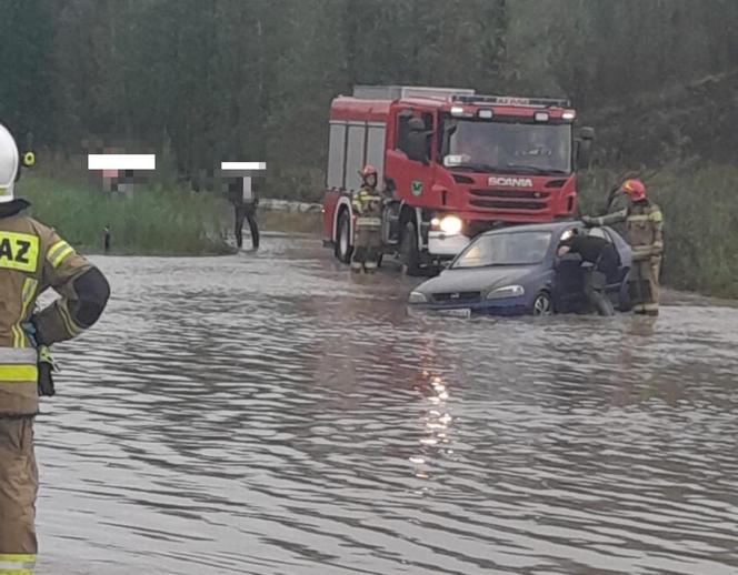 Dramat 41-latki w Jastrzębiu Zdroju. Wielka woda porwała kobietę