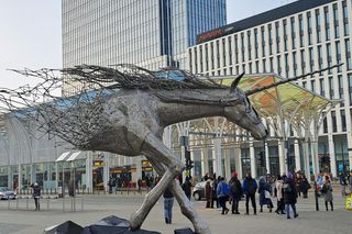 Pomnik jednorożca w Łodzi (aut. Tomohiro Inaba)