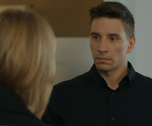 Barwy szczęścia, odcinek 3182. Wanda (Maja Barełkowska), Tomasz (Jakub Sokołowski)