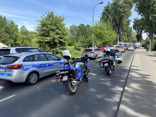 Auto uderzyło w drzewo i stanęło w płomieniach. Spłonęły trzy osoby!