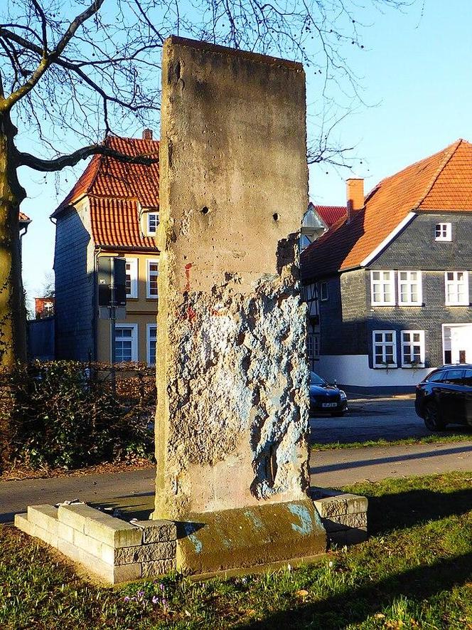 Mur Berliński stoi w Polsce - w Sosnówce niedaleko Wrocławia. Jak dojechać? Czy wstęp jest darmowy?