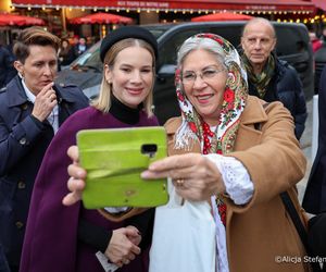 Marta Nawrocka w Paryżu. Postawiła na francuski styl