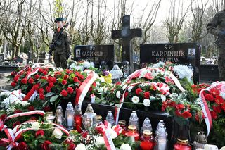 Kołobrzeg: Uroczystości ku czci Sebastiana Karpiniuka w 15. rocznicę katastrofy smoleńskiej