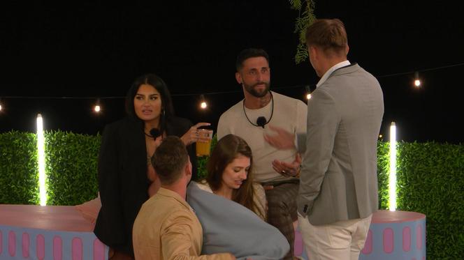 Love Island 9: widzowie martwią się o Bartka. Co dzieje się z chłopakiem?