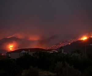 Grecja w ogniu! 50 pożarów w dobę. Zginęła już jedna osoba. Strażacy z Polski i Czech ruszają na pomoc