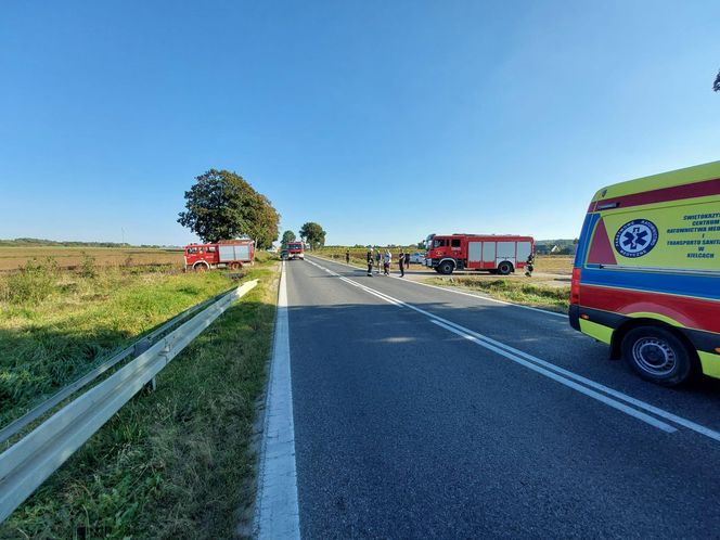 Dramatyczny wypadek busa w Bielinach. Jechali nim piłkarze