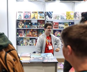 Targi Książki w Katowicach to okazja do zdobycia autografów pisarzy