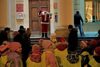 Lublin gotowy na święta! Świąteczne iluminacje już zdobią centrum miasta