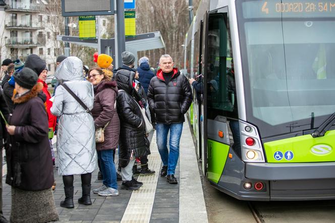 Tramwajowa "czwórka" ruszyła! Na wydarzeniu tłumy mieszkańców. Zobaczcie zdjęcia!