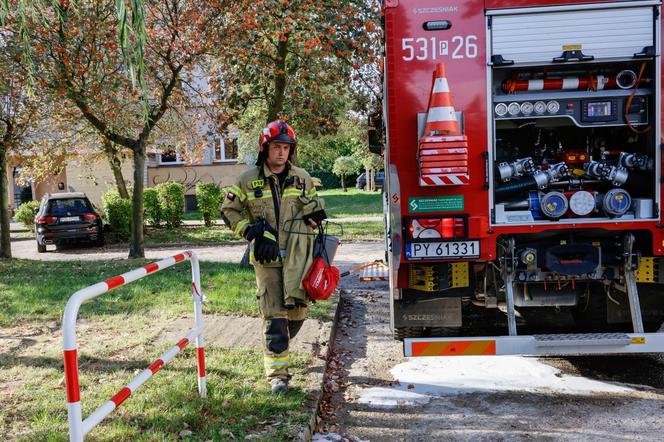 Pożar w bloku w Ostrowie Wielkopolskim. Nie żyje jedna osoba, 10 jest rannych