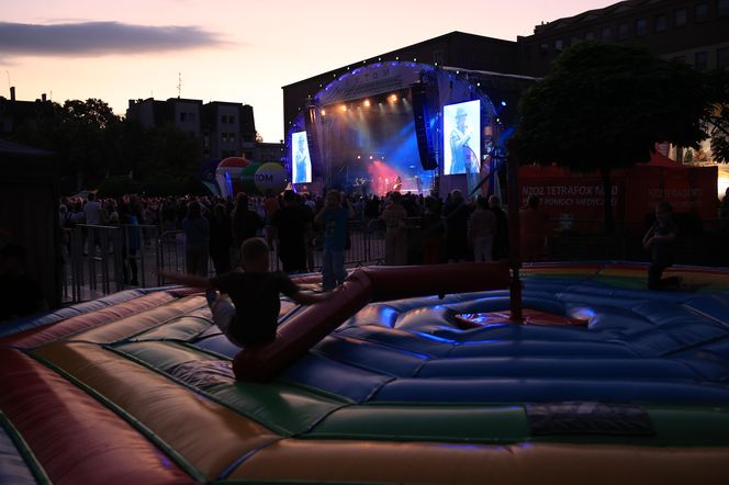 Pierwszy dzień Dni Bytomia 2025 przyciągnął tłumy. Na scenie wystąpił m.in. zespół Piersi