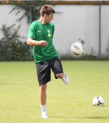 Grzegorz Rasiak trenuje z Wartą