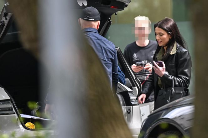 Roxie Węgiel -  tajemniczy fotelik w limuzynie