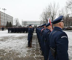 Śląskie: 156 nowych policjantów złożyło ślubowanie w Katowicach