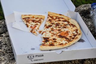 Tysiące papierosów w pudełkach na pizzę - CBŚP przejęło nielegalny towar