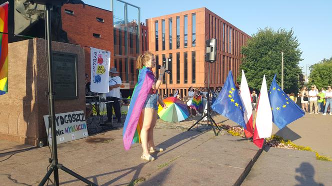 Bydgoszcz solidarna z Białymstokiem. - Każdy ma prawo do miłości i szacunku! [ZDJĘCIA] 