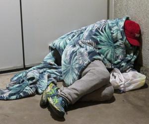 Strażnicy miejscy w Łodzi szukają bezdomnych