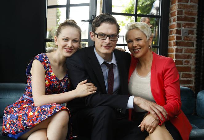 Na Wspólnej. Maks (Adam Fidusiewicz), Kamila (Anna Przygoda), Ilona Zdybicka (Anna Samusionek)