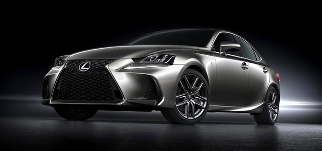 Lexus IS 200t lifting 2017
