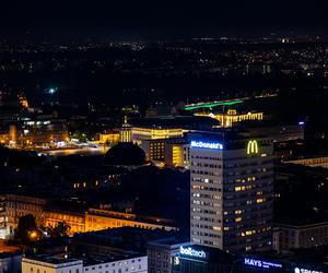 Widok w stronę placu Piłsudskiego