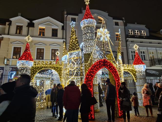 Świąteczne Miasteczko w Rzeszowie [ZDJĘCIA]