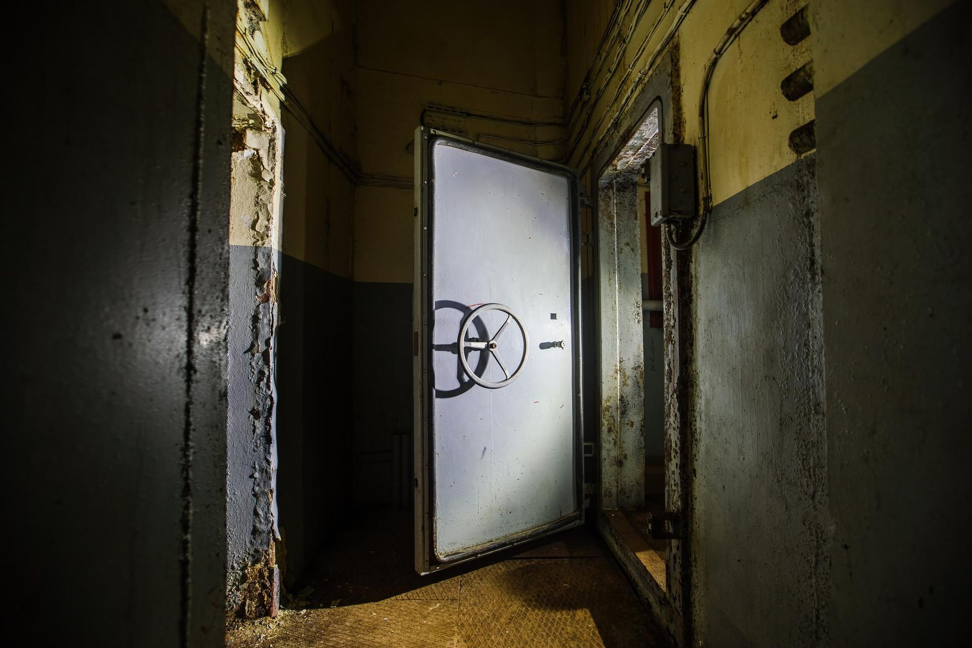 Szpitale z czasów PRL-u nadal mają schrony. Ekspert ocenił ich stan 