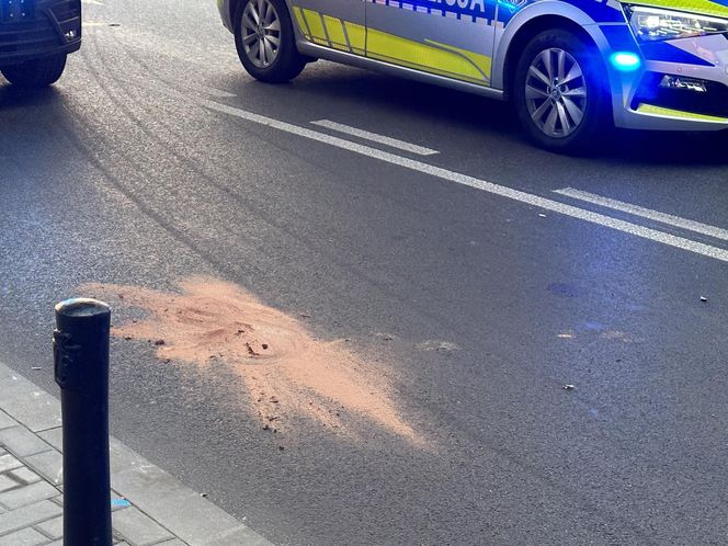 Warszawa. Wypadek na rondzie Tybetu. Tomasz U. przebywał na wolności mimo doprowadzenia do katastrofy autobusu [ZDJĘCIA].