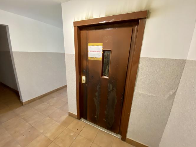 Tragiczny pożar w Suwałkach. W windzie spłonął mężczyzna
