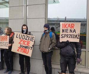 Protest przeciwko wysiedleniu uchodźców z Ukrainy i prywatyzacji Ikara