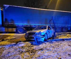 Pościg za pijanym kierowcą mercedesa. Nigdy nie miał prawa jazdy