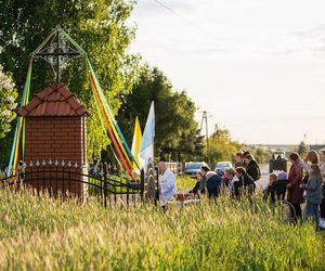 Ten zwyczaj sięga V wieku. W Łódzkiem wciąż jest kultywowany 