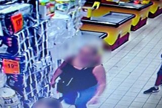 Świętochłowice: obrabowali sklep i kopali ochroniarza. Policja zatrzymała sprawców z pomocą... mediów społecznościowych