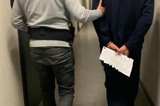 Polscy Bonnie i Clyde zatrzymani pod Sierpcem! W trakcie pościgu próbowali przejechać policjanta [ZDJĘCIA].