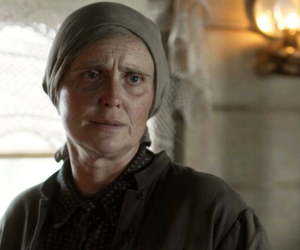 Stulecie Winnych, odc. 1: Bronia (Kinga Preis)