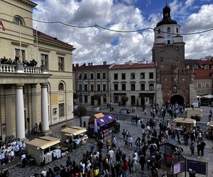 Jarmark Jagielloński 2025 w Lublinie. Kolorowe tłumy, muzyka i tradycja sprzed wieków