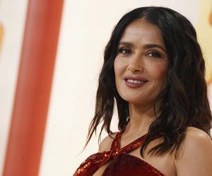 Salma Hayek rozgrzewa ocean na wiosnę! Gorąca jak nigdy dotąd