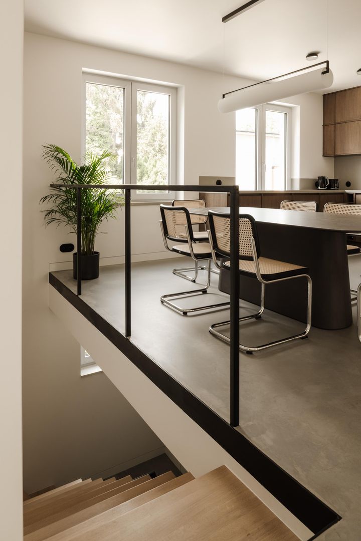 Przebudowa bliźniaka z PRL-u w Warszawie