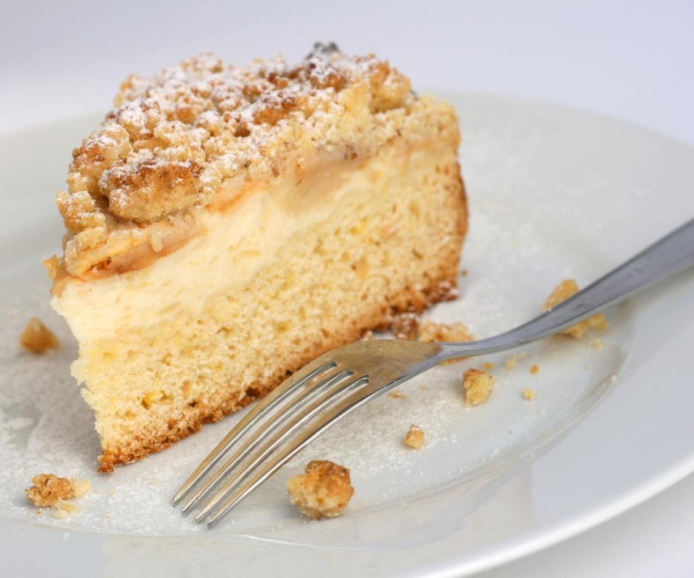 Ciasto drożdżowe z jabłkami i kruszonką