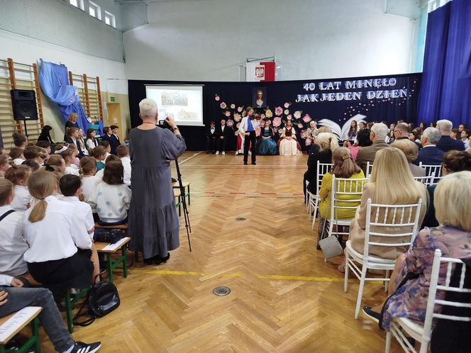 Uroczystość jubileuszowa w siedleckiej "Dziesiątce" była okazją do wspomnień