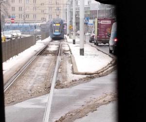 Tramwajowy armagedon we Wrocławiu. Awarie torowisk, tramwajów i wściekli pasażerowie MPK 