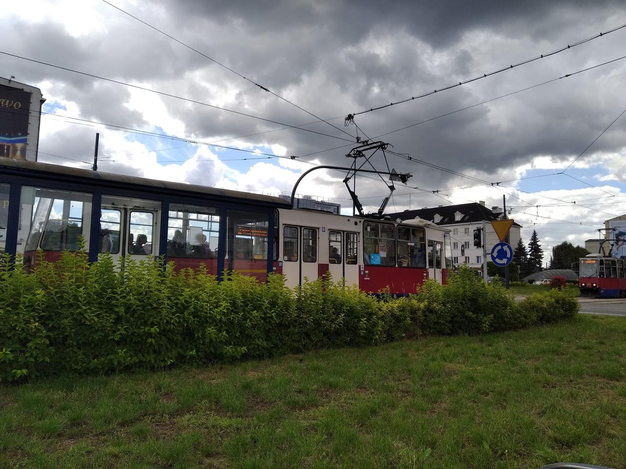 Pasażerowie komunikacji miejskiej muszą uzbroić się w cierpliwość. Nie pojadą tramwaje!