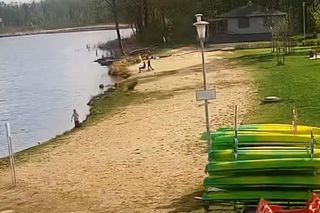 Policjant uratował tonące dzieci